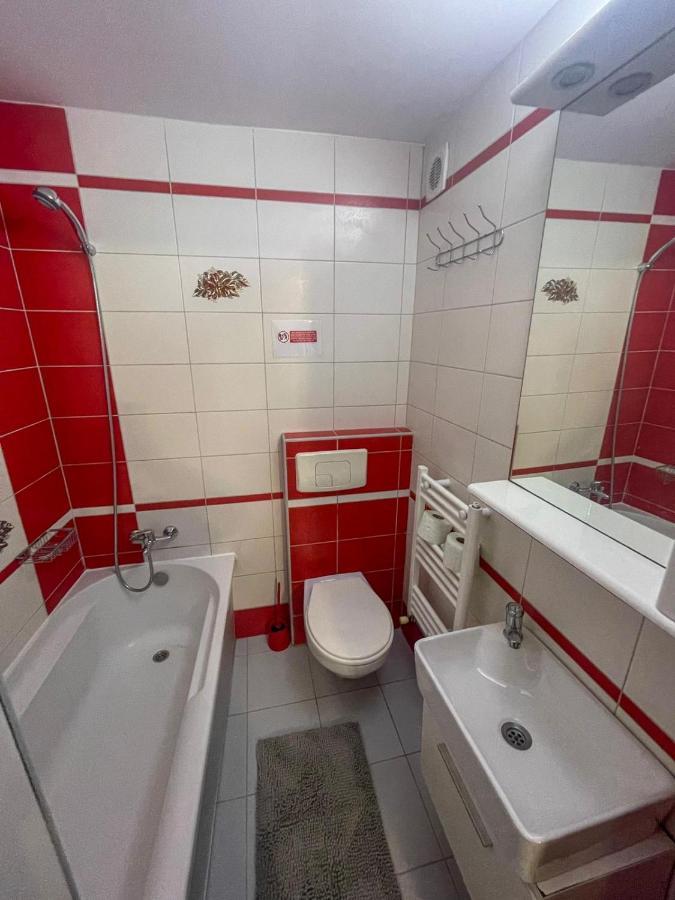 Buzz Apartment Κλουζ-Ναπόκα Εξωτερικό φωτογραφία