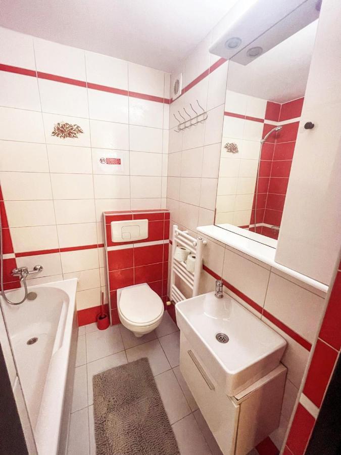 Buzz Apartment Κλουζ-Ναπόκα Εξωτερικό φωτογραφία